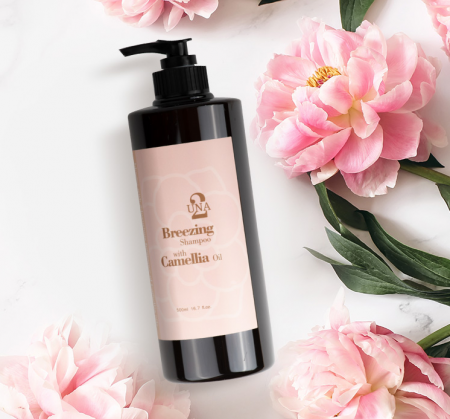 Shampo Breezing dengan minyak Camellia